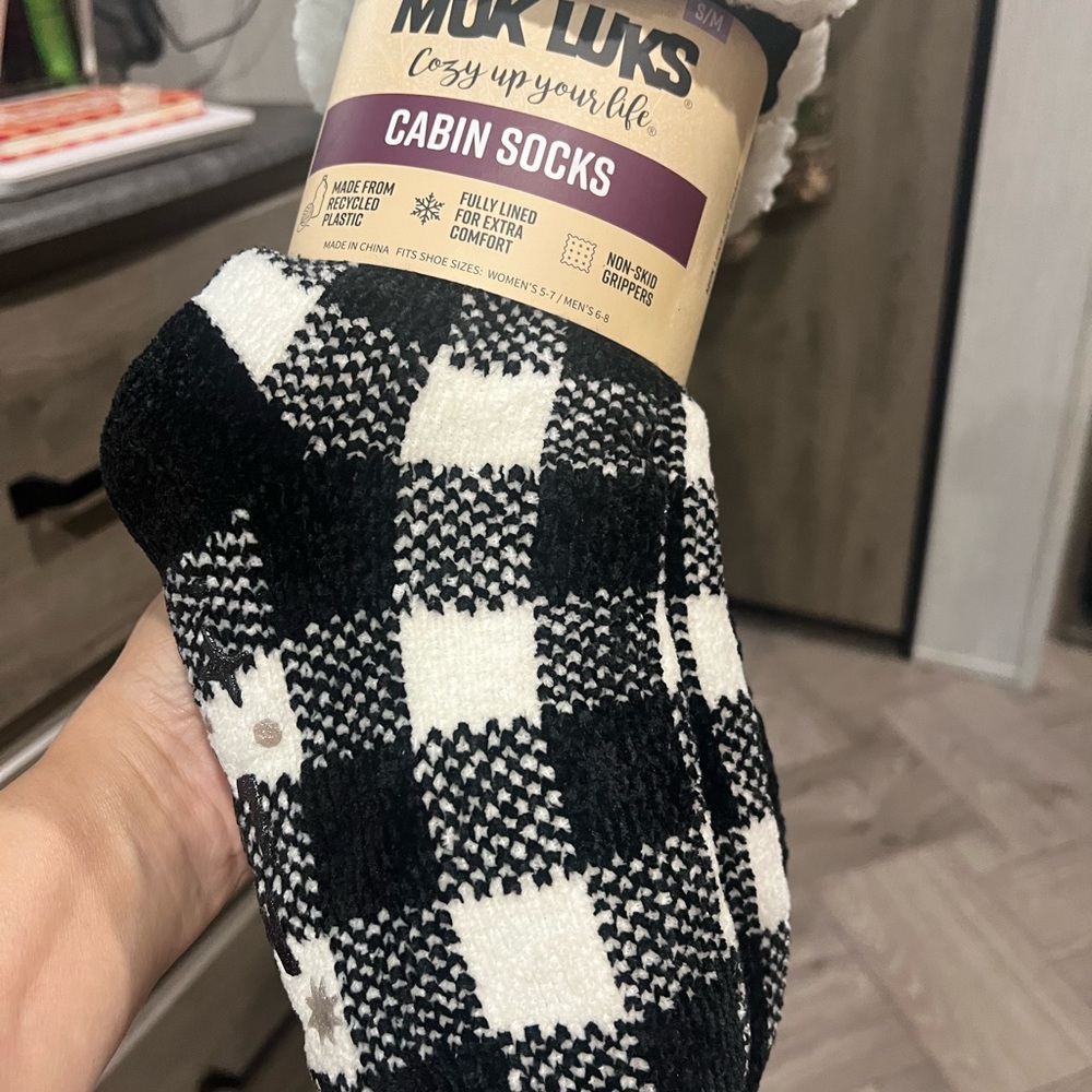 Muk Luks Black and White Checkered Cabin Socks
